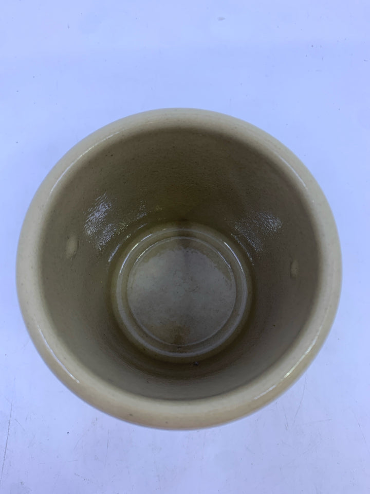 HEAVY CREAM POTTERY CROCK.