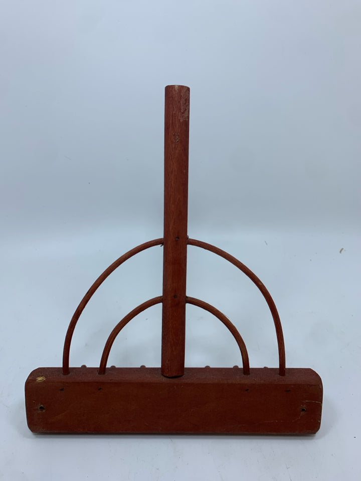 SM PRIMITIVE WOODEN HAY RAKE.