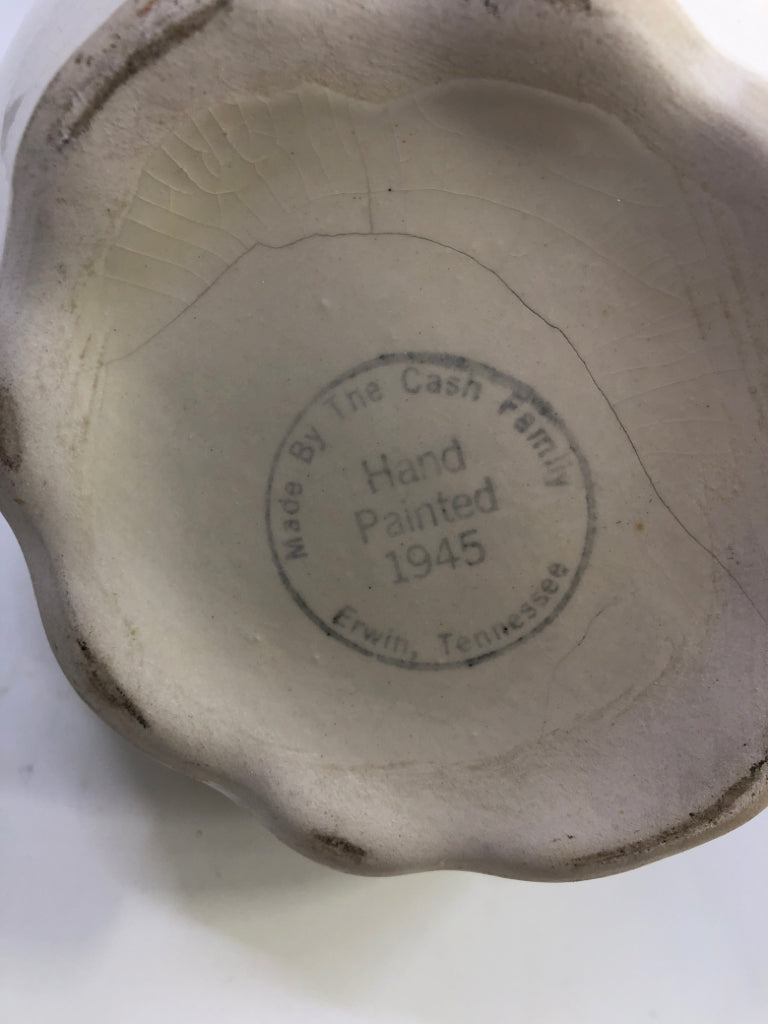 VTG BLUE FLOWERED CERAMIC PITCHER & BASIN.