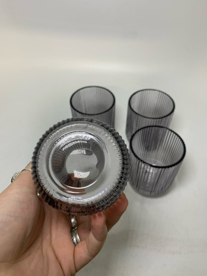 4 SMOKEY RIBBED JUICE GLASSES.