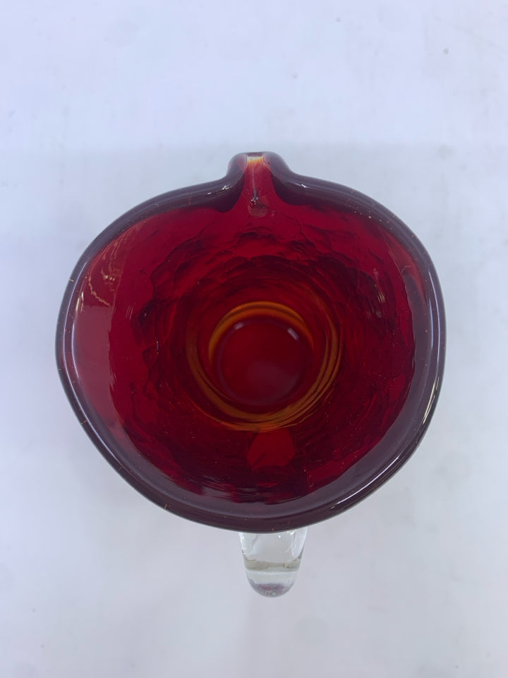 RED CRACKLE GLASS VASE W/HANDLE.