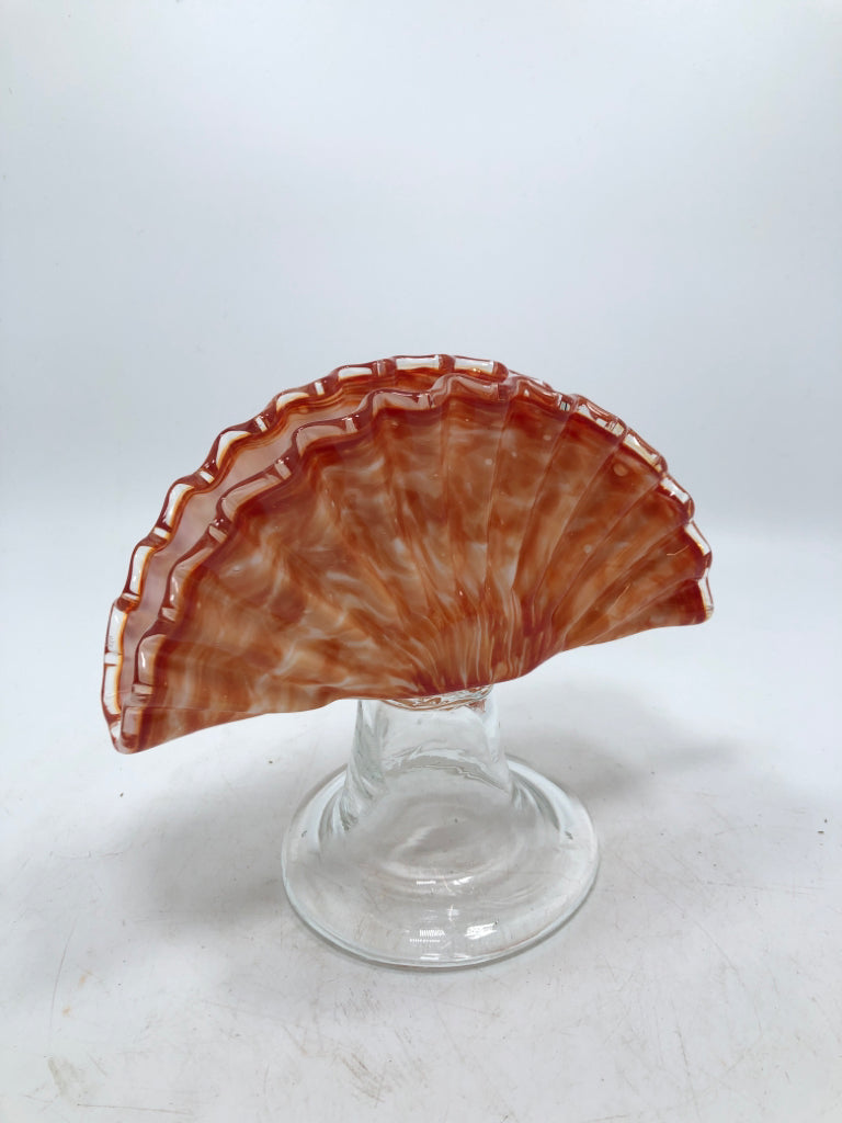 VTG ORANGE BLOWN GLASS FANNED PEDESTAL NAPKIN HOLDER.