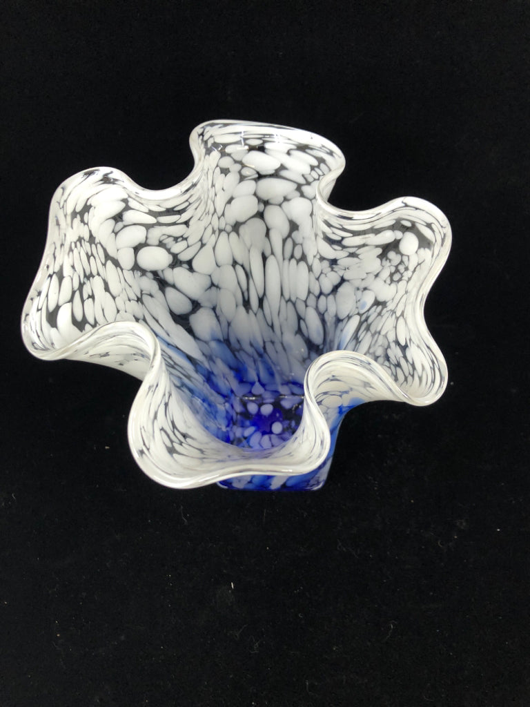 BLUE & WHITE BLOWN GLASS SPECKLED VASE W/CURVED TOP.