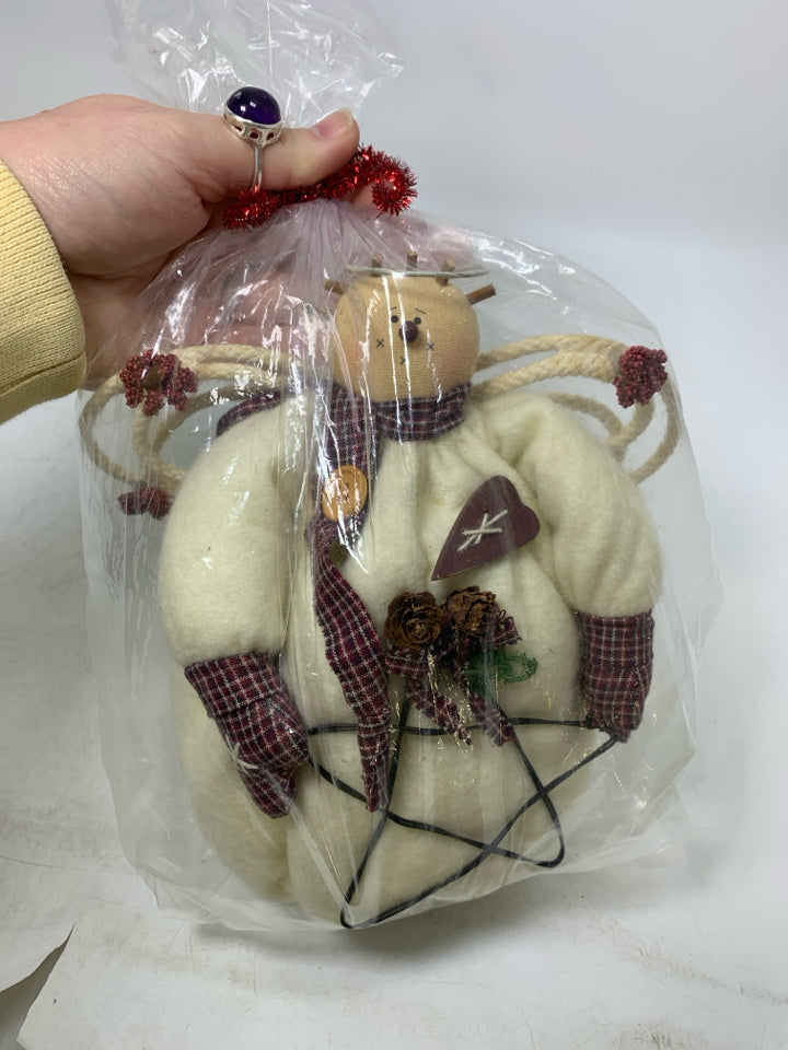 NIP PLUSH PRIMITIVE SNOWMAN ANGEL.