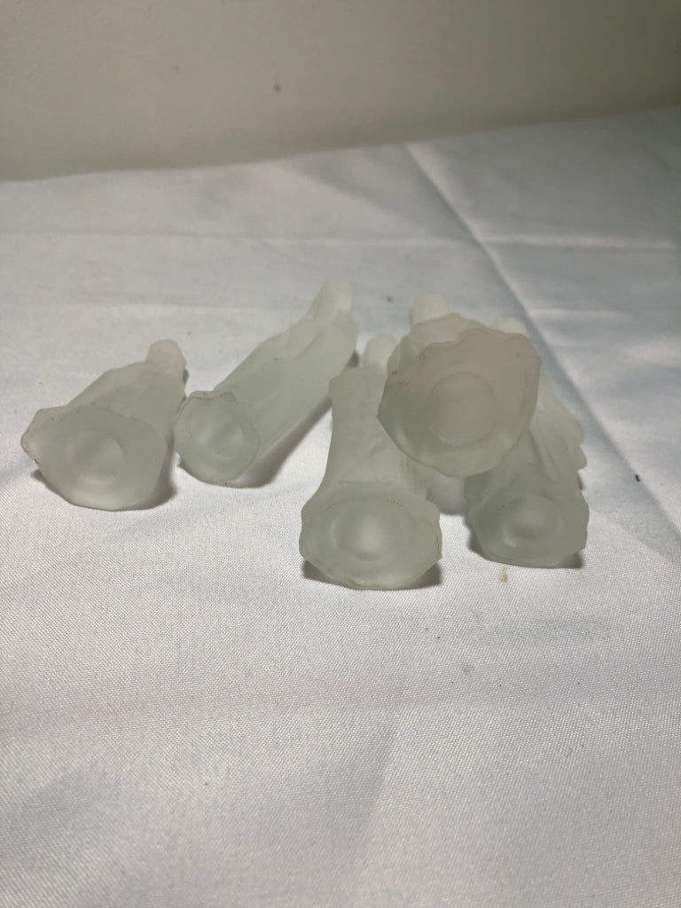 6PC FROSTED GLASS NATIVITY SCENE.