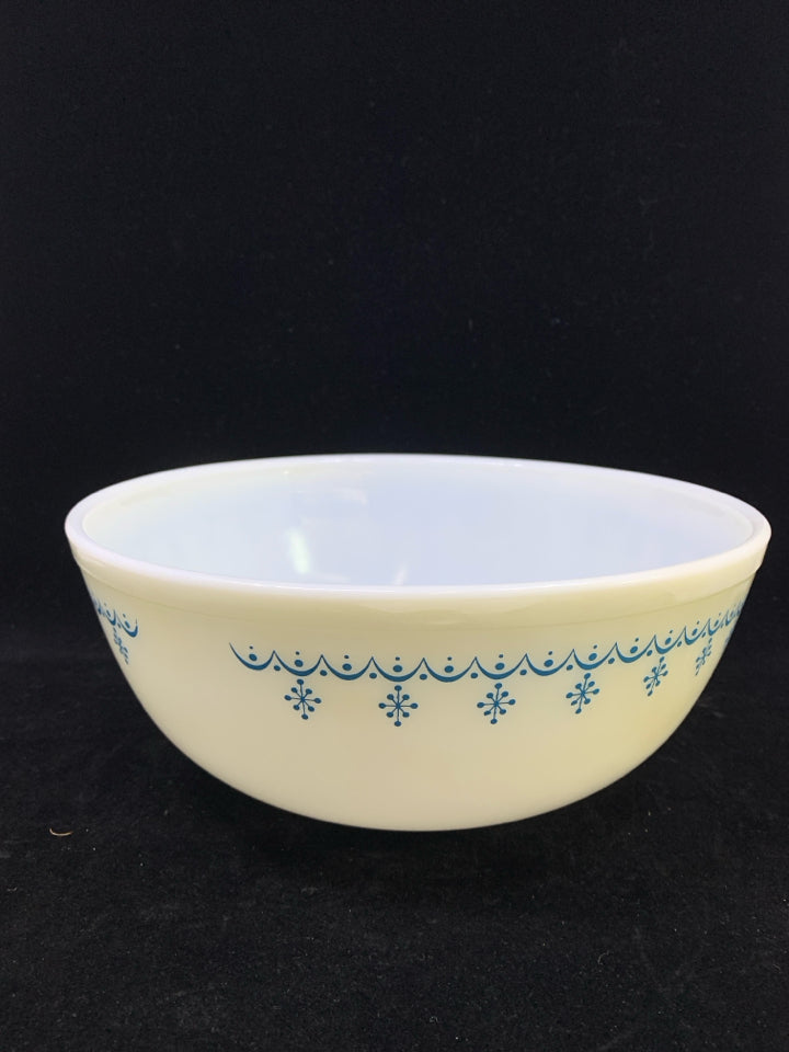 3PC VTG PYREX SNOWFLAKE GARLAND MIXING BOWLS.