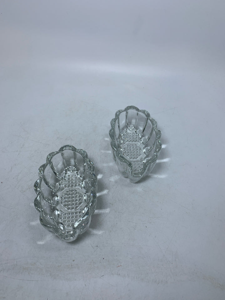 2 VTG OVAL THICK GLASS UTENSIL RESTS.