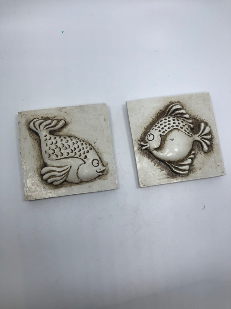 2PC SLATE FISH WALL DECOR.