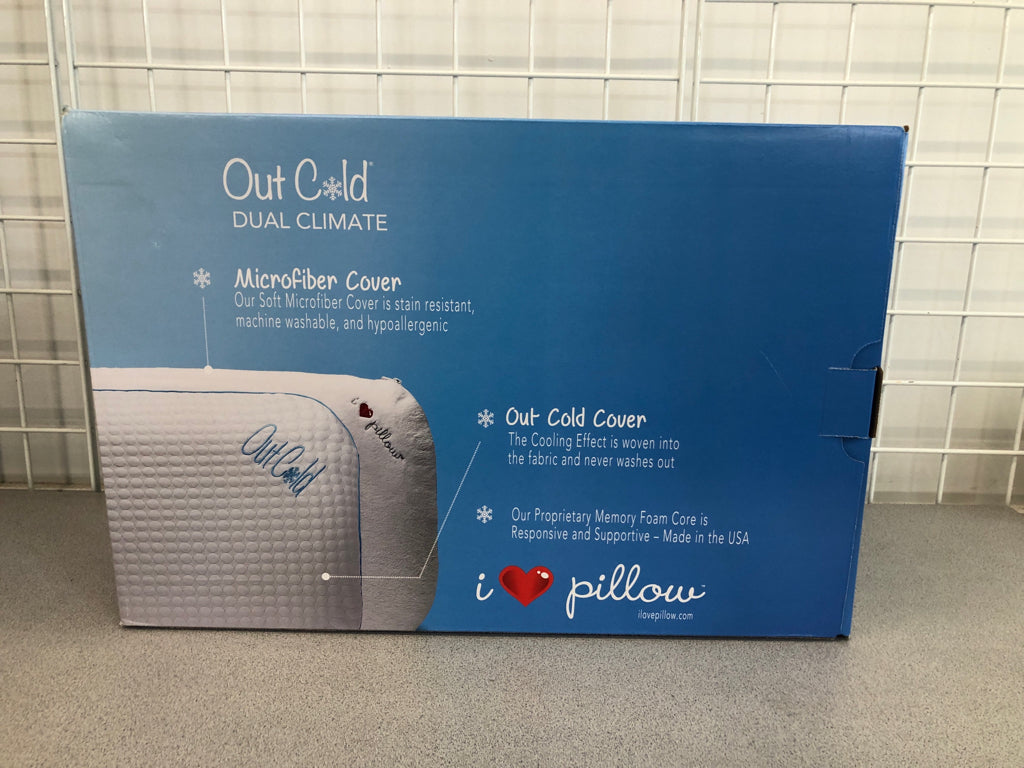 NIB DUAL CLIMATE PILLOW.