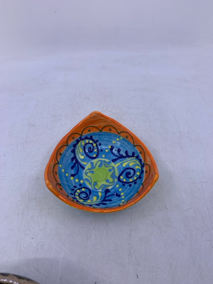 SMALL COLORFUL EMBOSSED CATCH ALL.