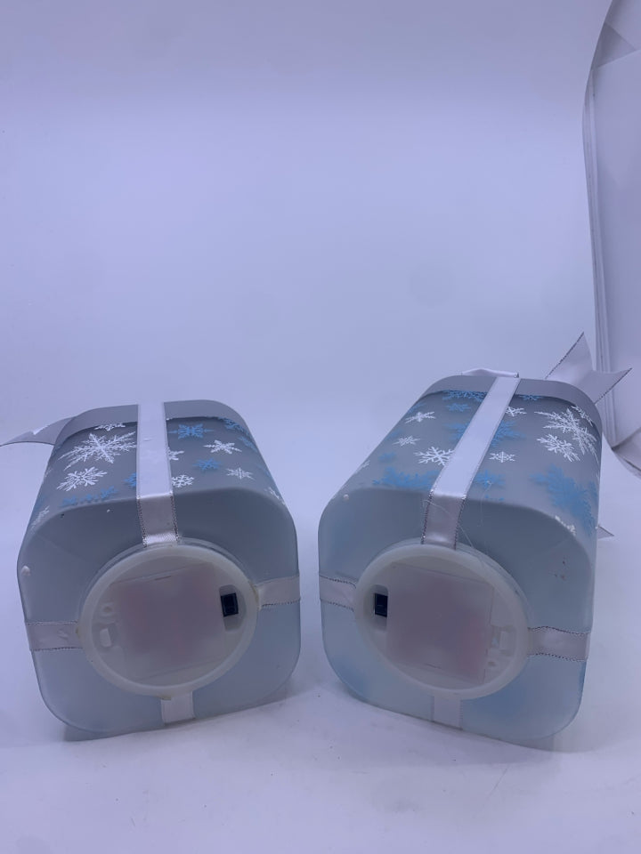 2 LIGHT UP FROSTED PRESENT DECOR PIECES.