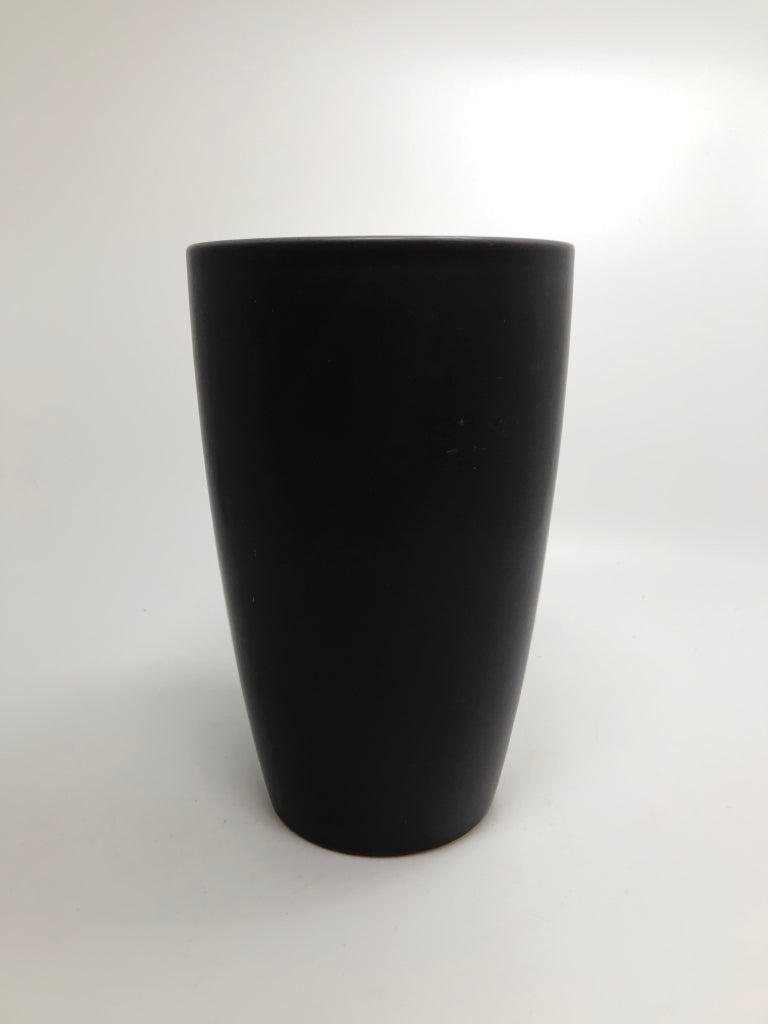 GRAY DECORATIVE VASE.
