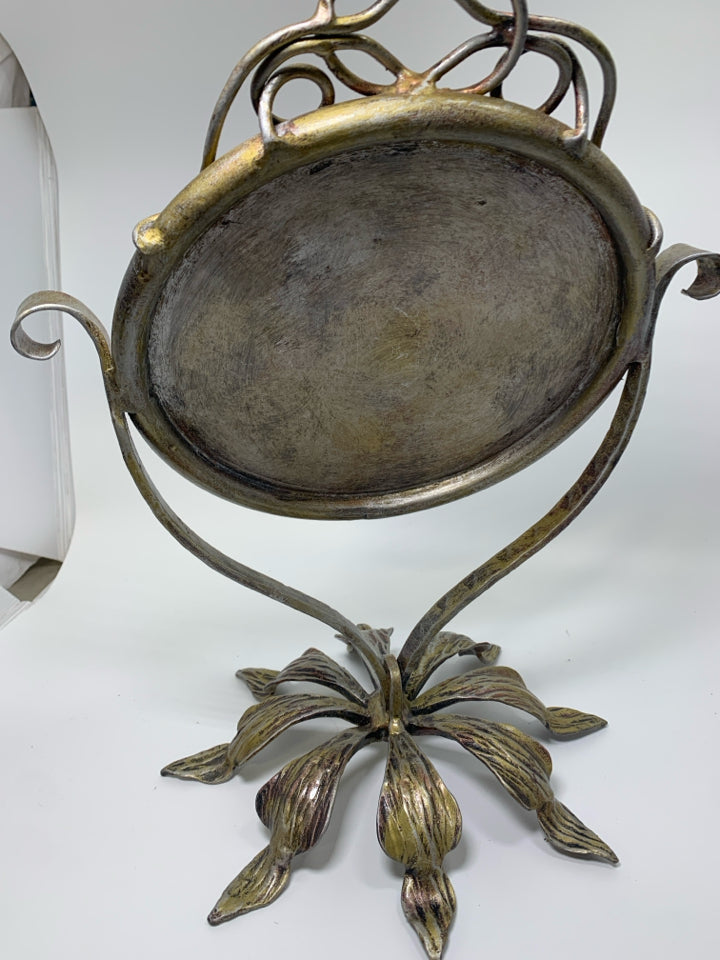 HEAVY METAL FLOWER PETAL BASE W/ SCROLL DETAILS.