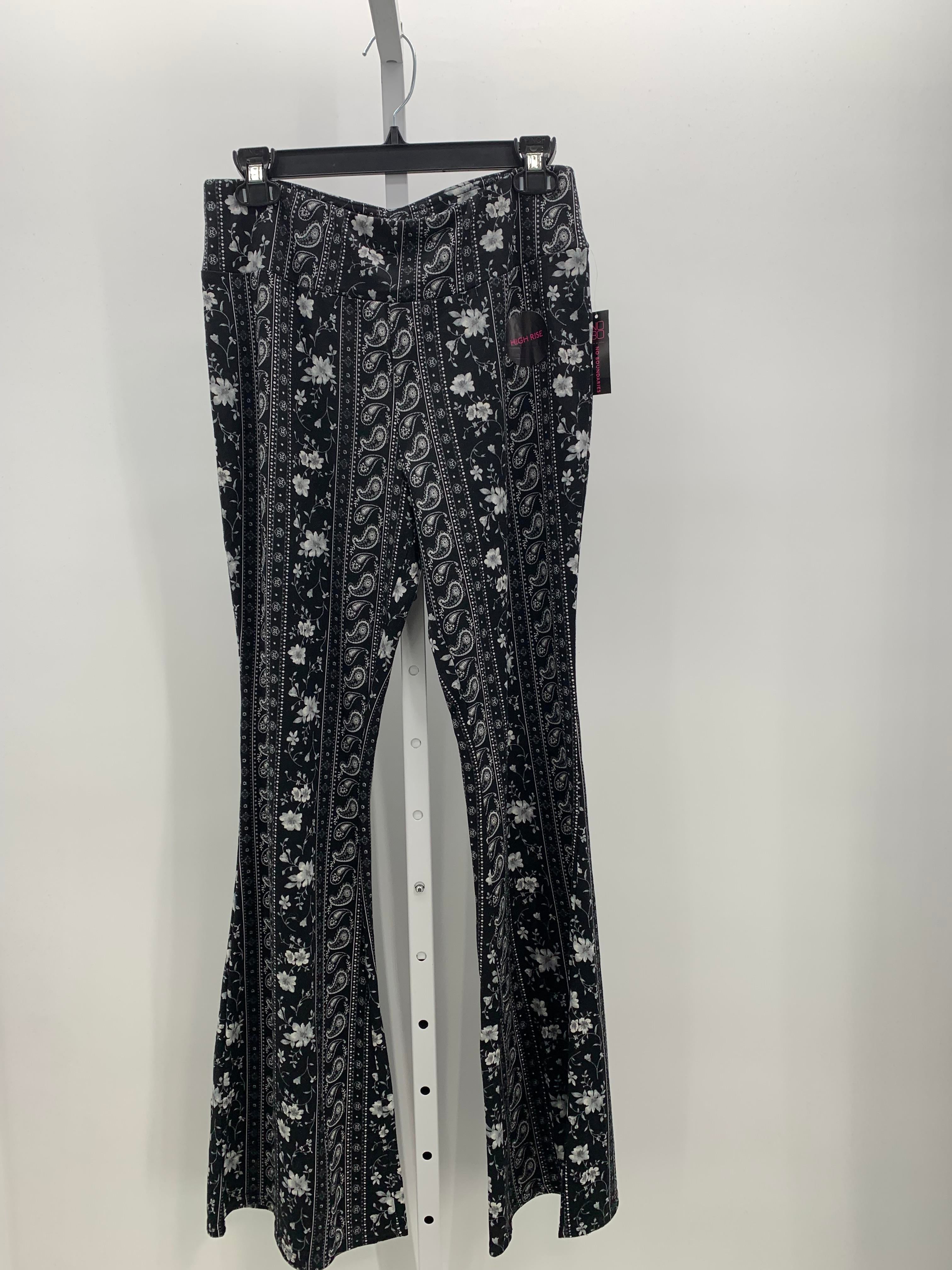 No Boundries Size Large Juniors Pants