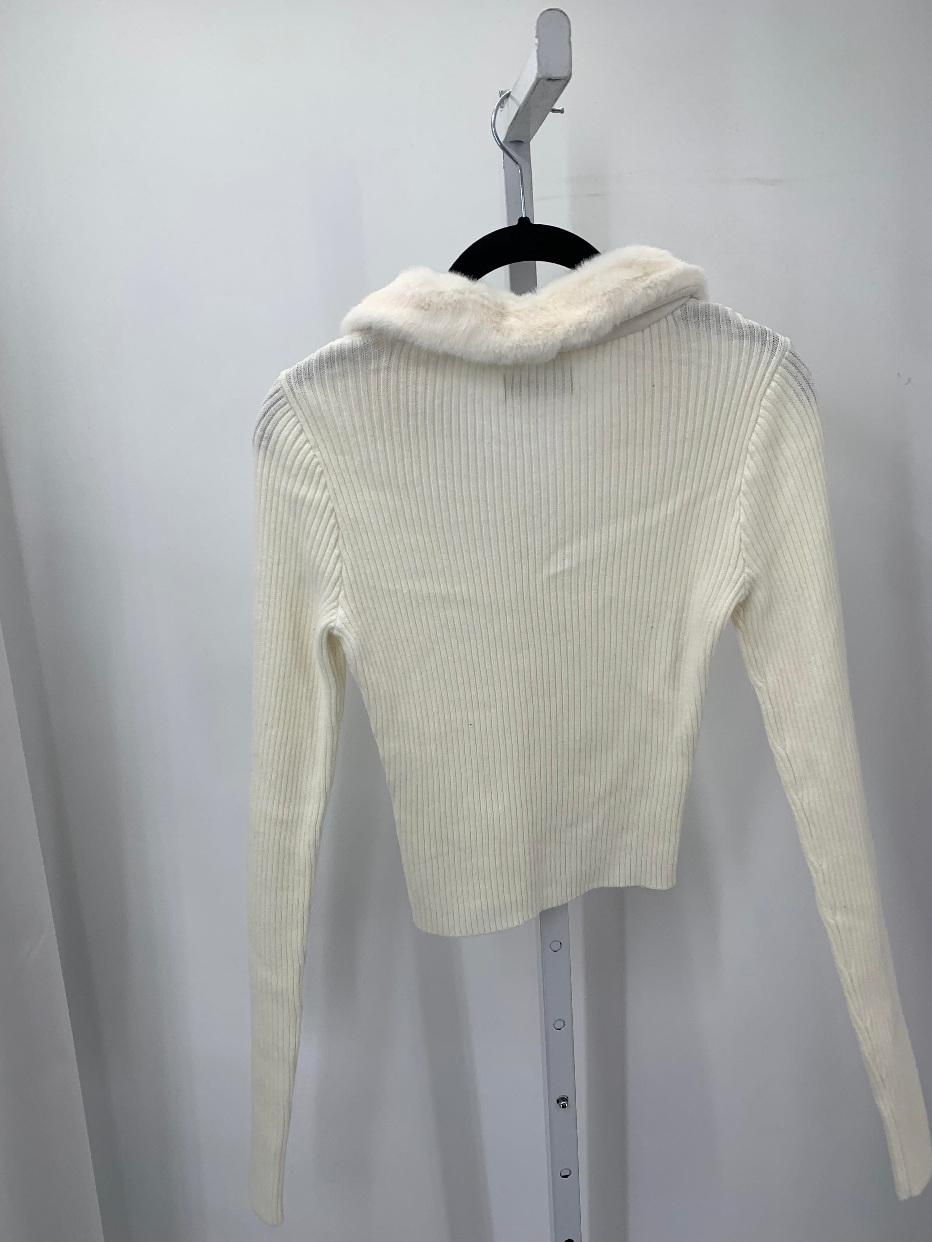 Hollister Size Medium Juniors Long Sleeve Sweater