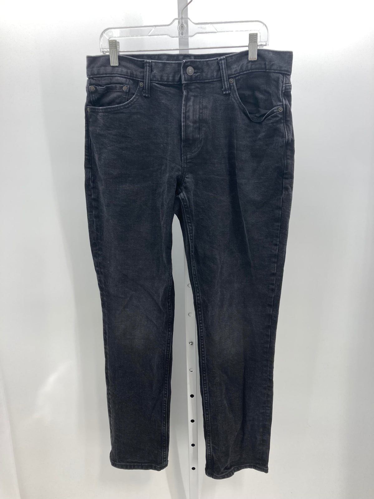 STRAIGHT FIT DENIM