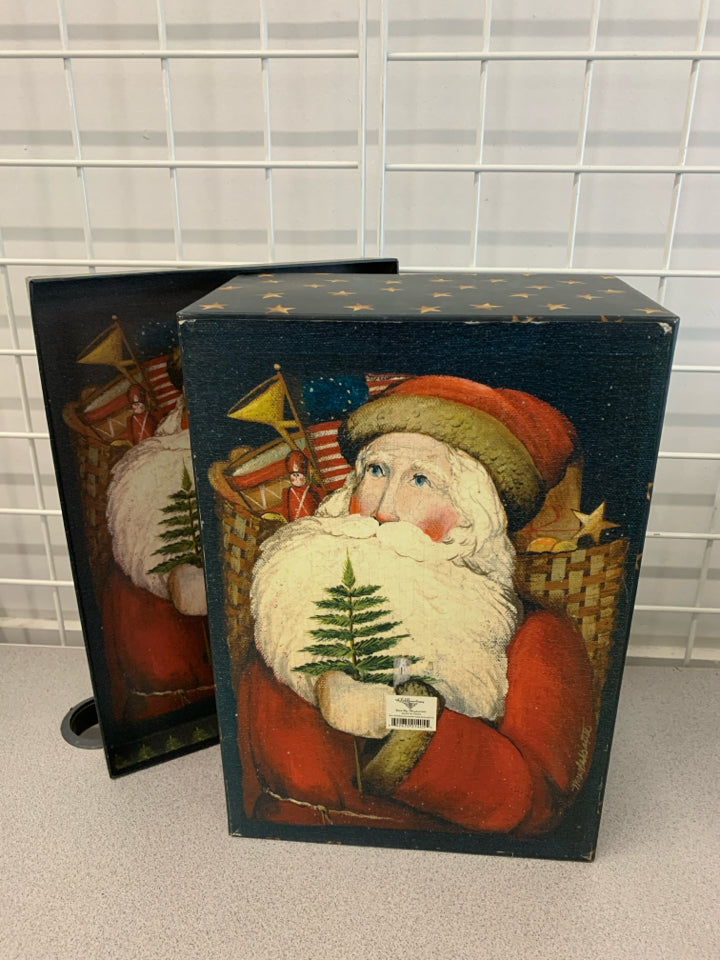 SANTA & STARS GIFT BOX.