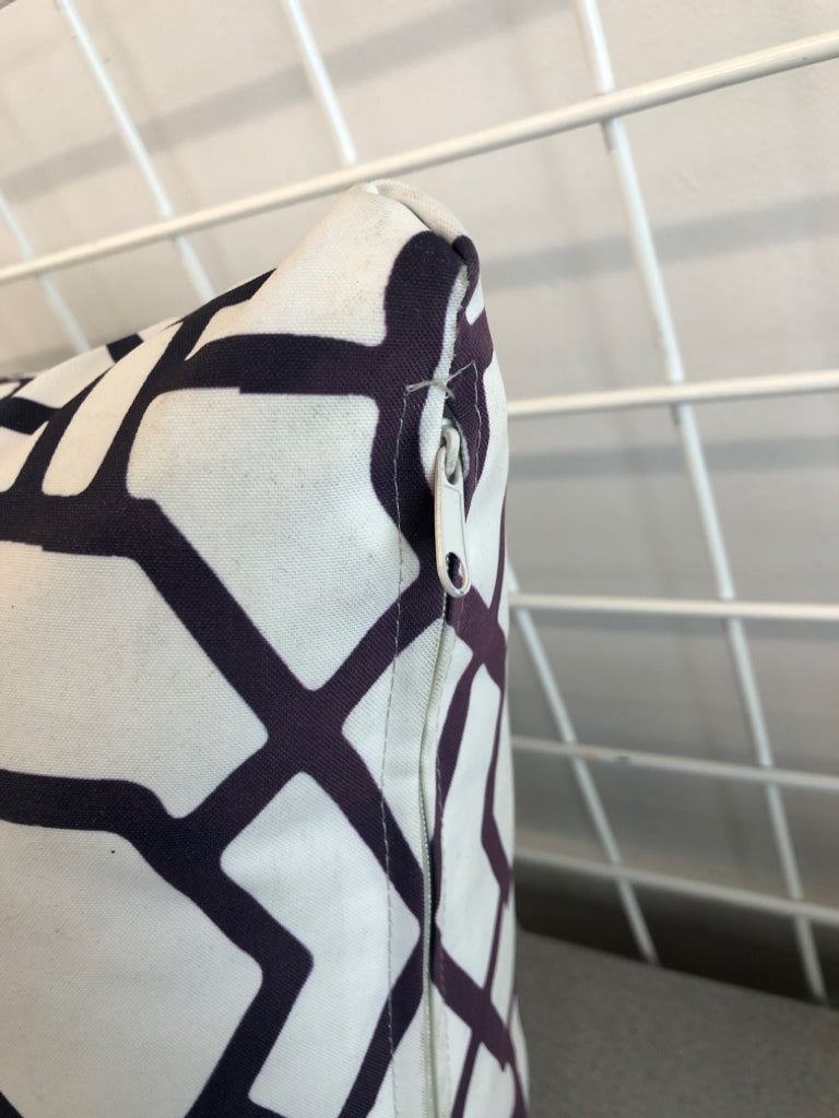 DOUBLE-SIDED PURPLE GEOMETRIC PILLOW.