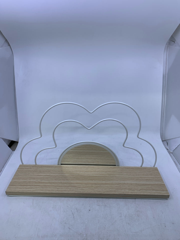 SHELF W/ WHITE METAL FLOWER OUTLINE W/ MIRROR.
