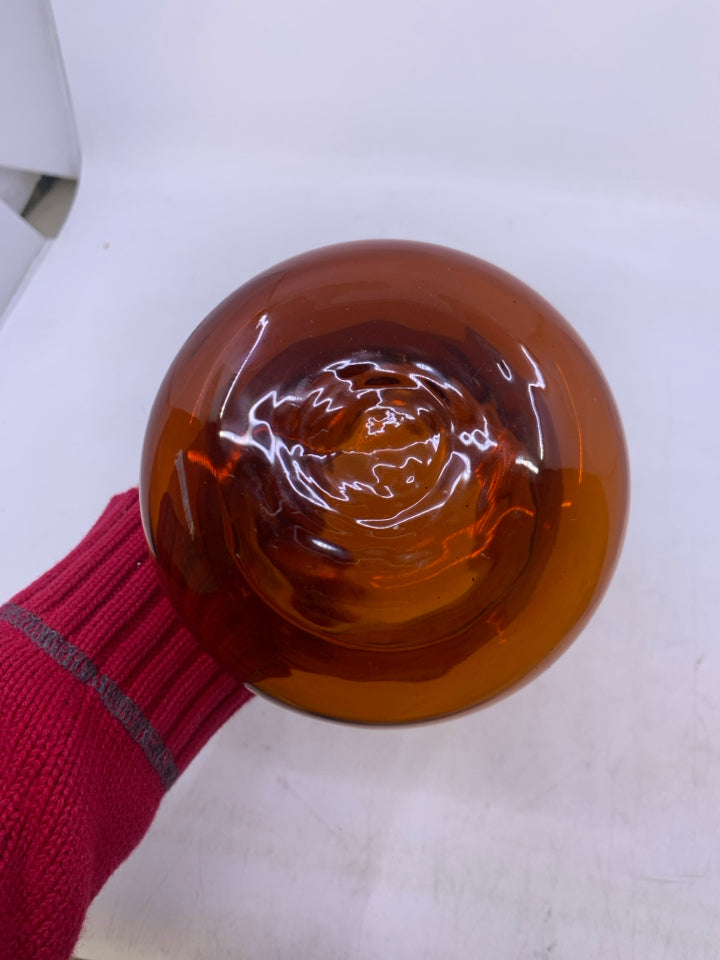 BROWN GLASS PITCHER VASE.