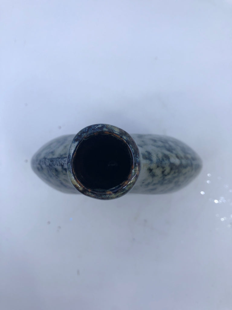 BUD VASE GREEN/BLACK TEXTURED STYLE CIRCLE HOLE.