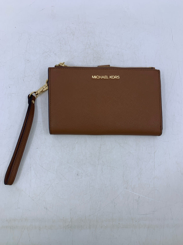 Michael Kors Jet Set Smartphone Wristlet Wallet