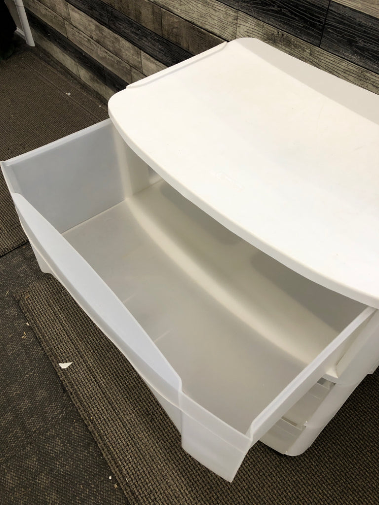 3-DRAWER STERILITE ROLLING ORGANIZER.