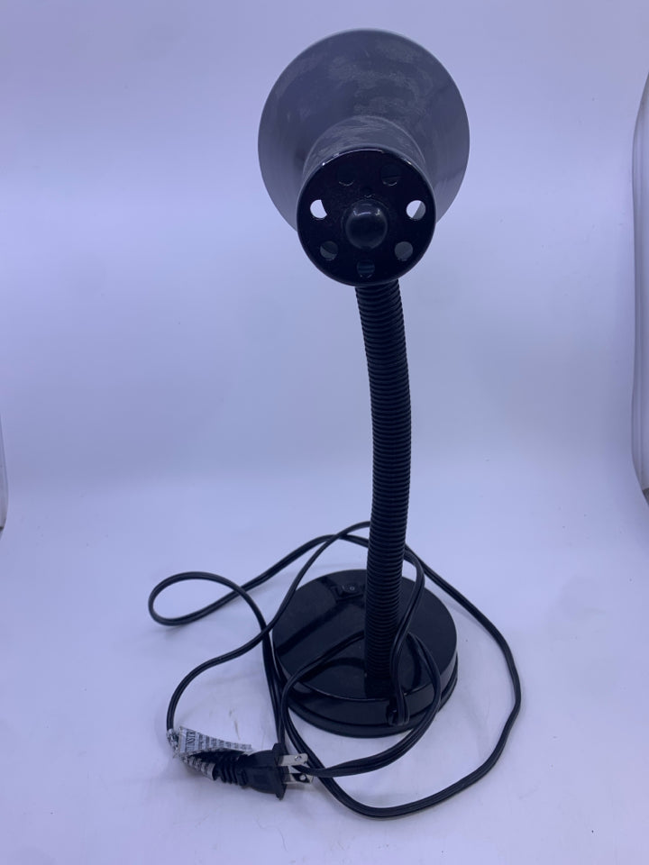 BLACK DESK LAMP.