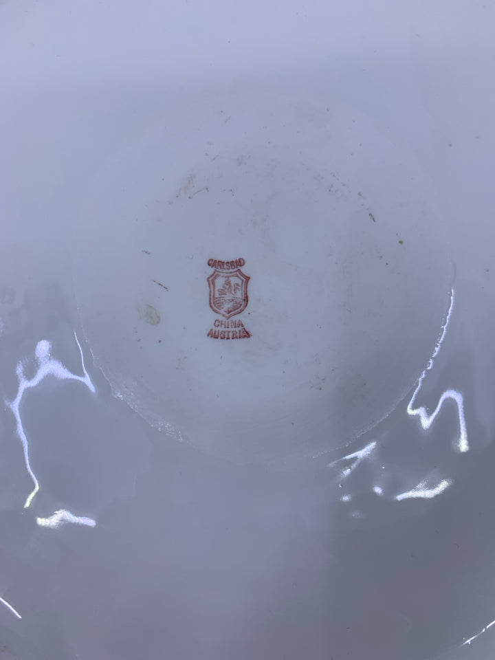 PORCELAIN CIRCLE PLANTER W/ ORANGE W/ COLORFUL FLOWERS.