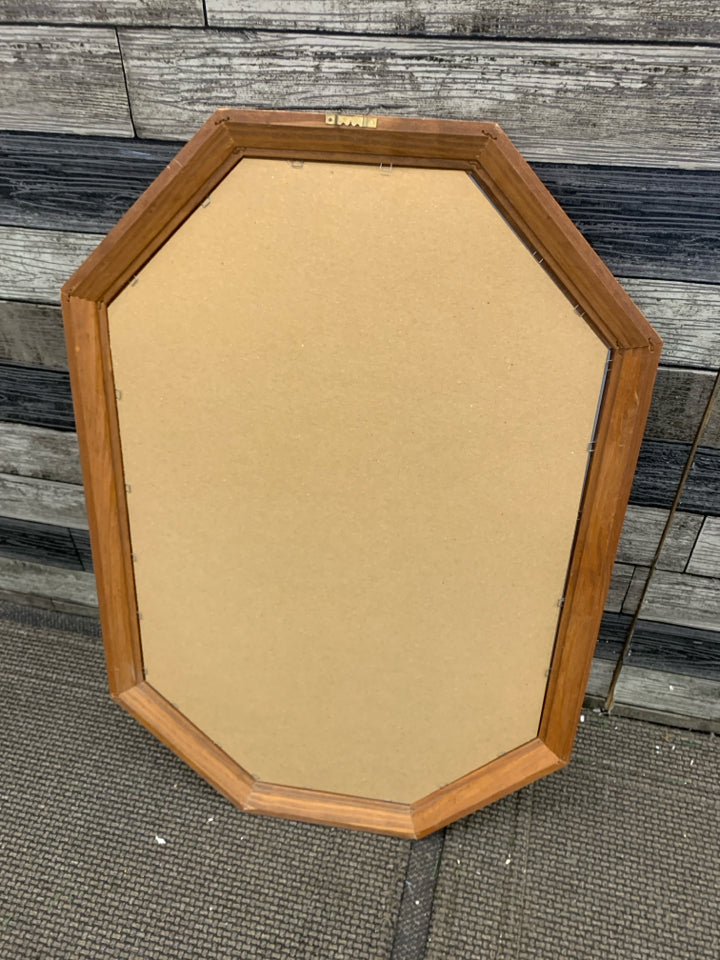 STAINED GLASS STYLE WALL-MIRROR.