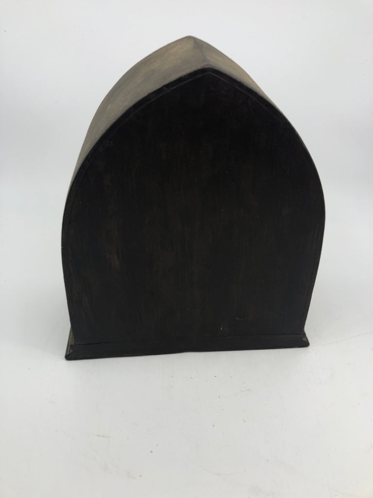 CERAMIC DECORATIVE RADIO.