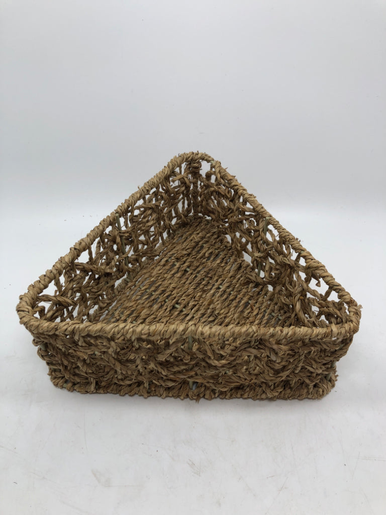 WOVEN TRIANGULAR BASKET.