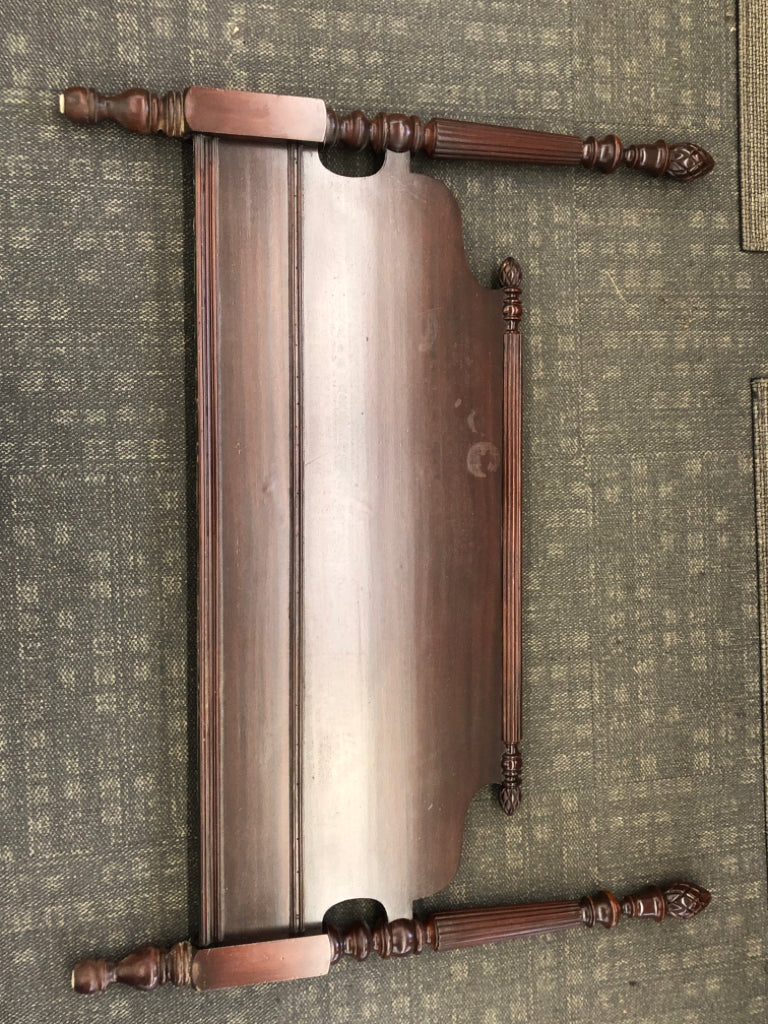MAHOGANY FOUR POSTER FULL BED FRAME W/PINEAPPLE FINIALS.