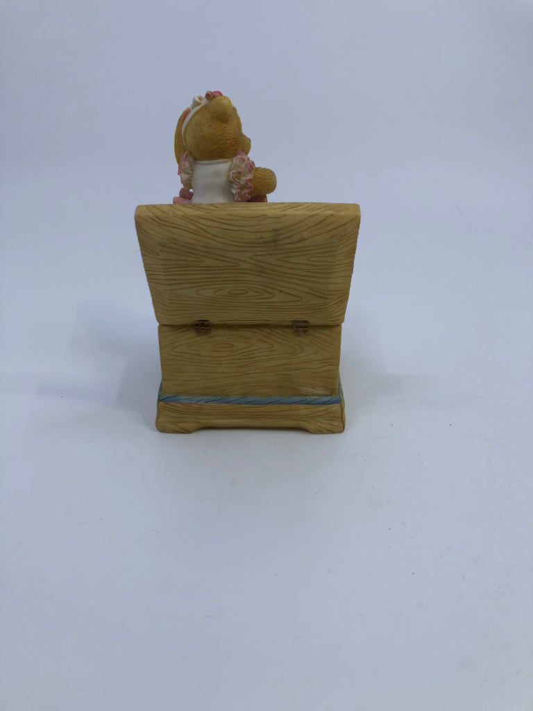 TEDDY BEAR MUSIC BOX.