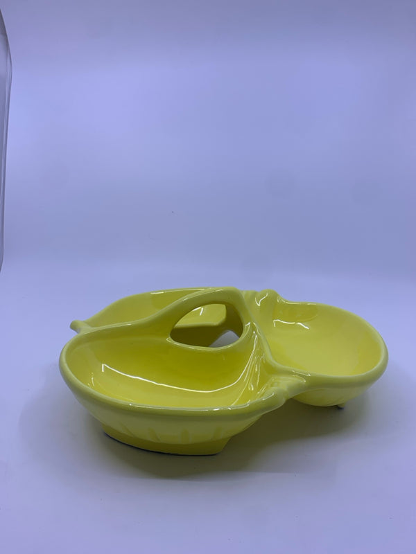 CALIFORNIA POTTERY YELLOW 3 DIVIDED SERVER W/ HANDLE.