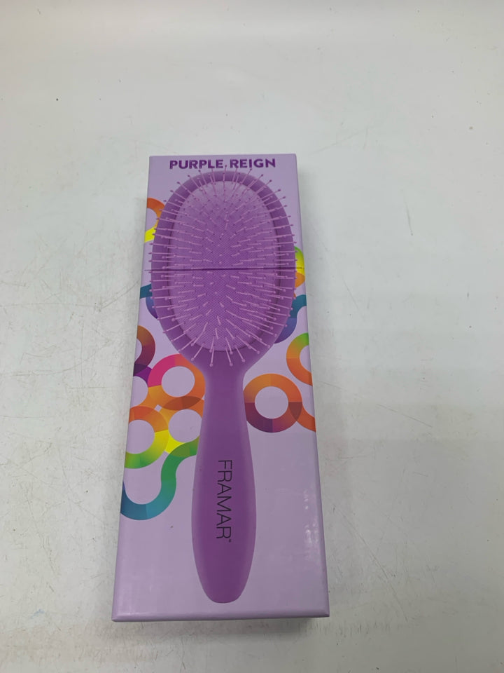 NIB FRAMAR DETANGLING BRUSH.