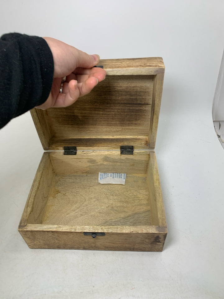 WOOD BOX W/ SPARKLE MONOGRAM "S" JEWELRY BOX.