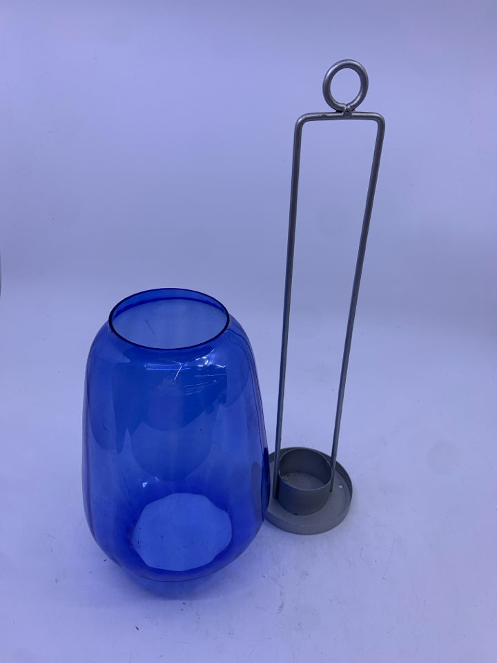 2PC BLUE GLASS CANDLE HOLDER.