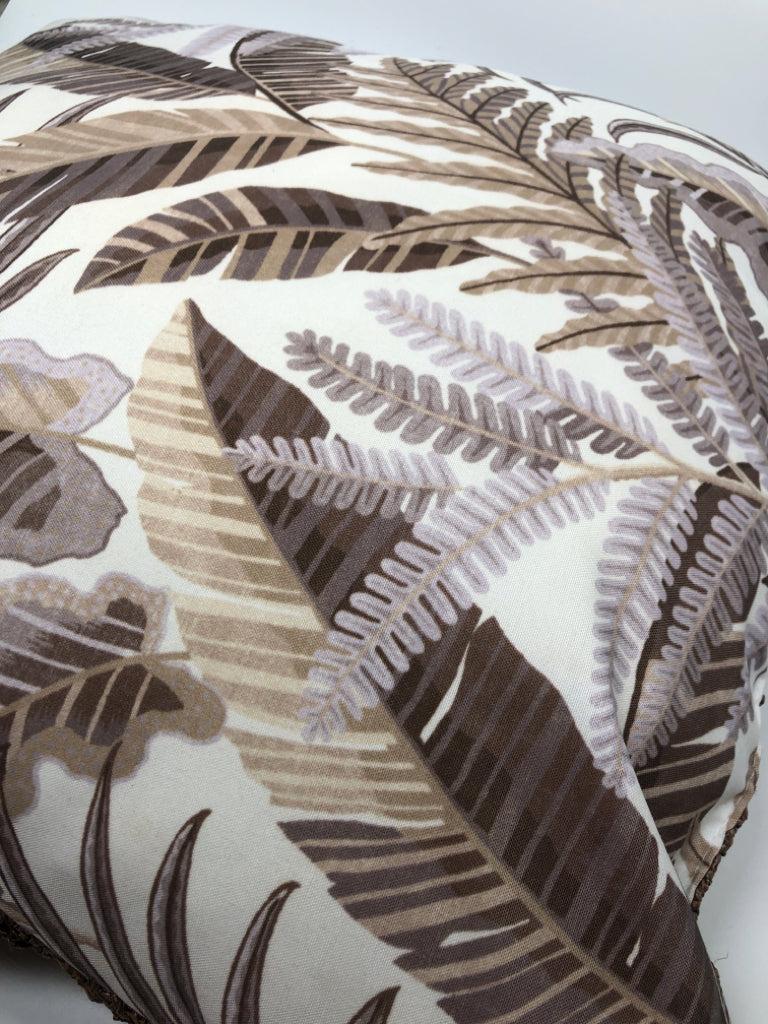 BROWN LEAF WOVEN BACK TOMMY BAHAMA PILLOW.