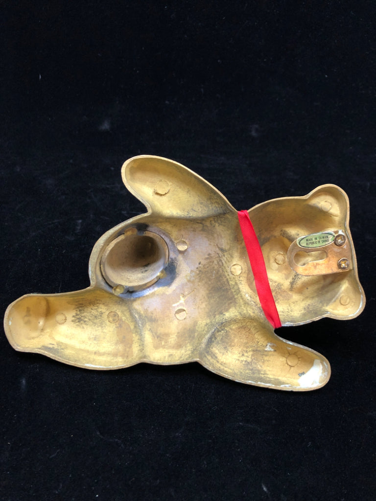 BEAR W/RED RIBBON WALL HANGING DECOR- GOLDEN BRONZE COLOR.