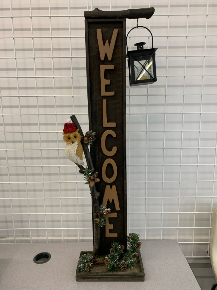 WOODLAND WELCOME LANTERN SIGN.