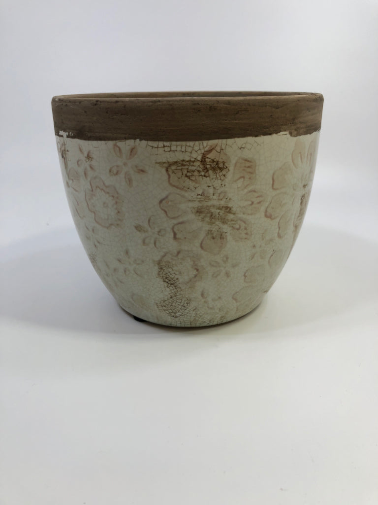 CREAM CRACKLE PLANTER W/FLOWER PATTERN BROWN EDGE.