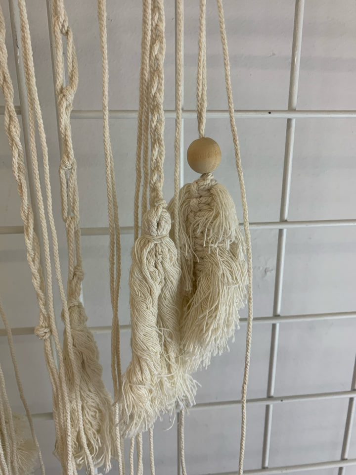 WHITE DREAM CATCHER W/WOODEN BEADS.