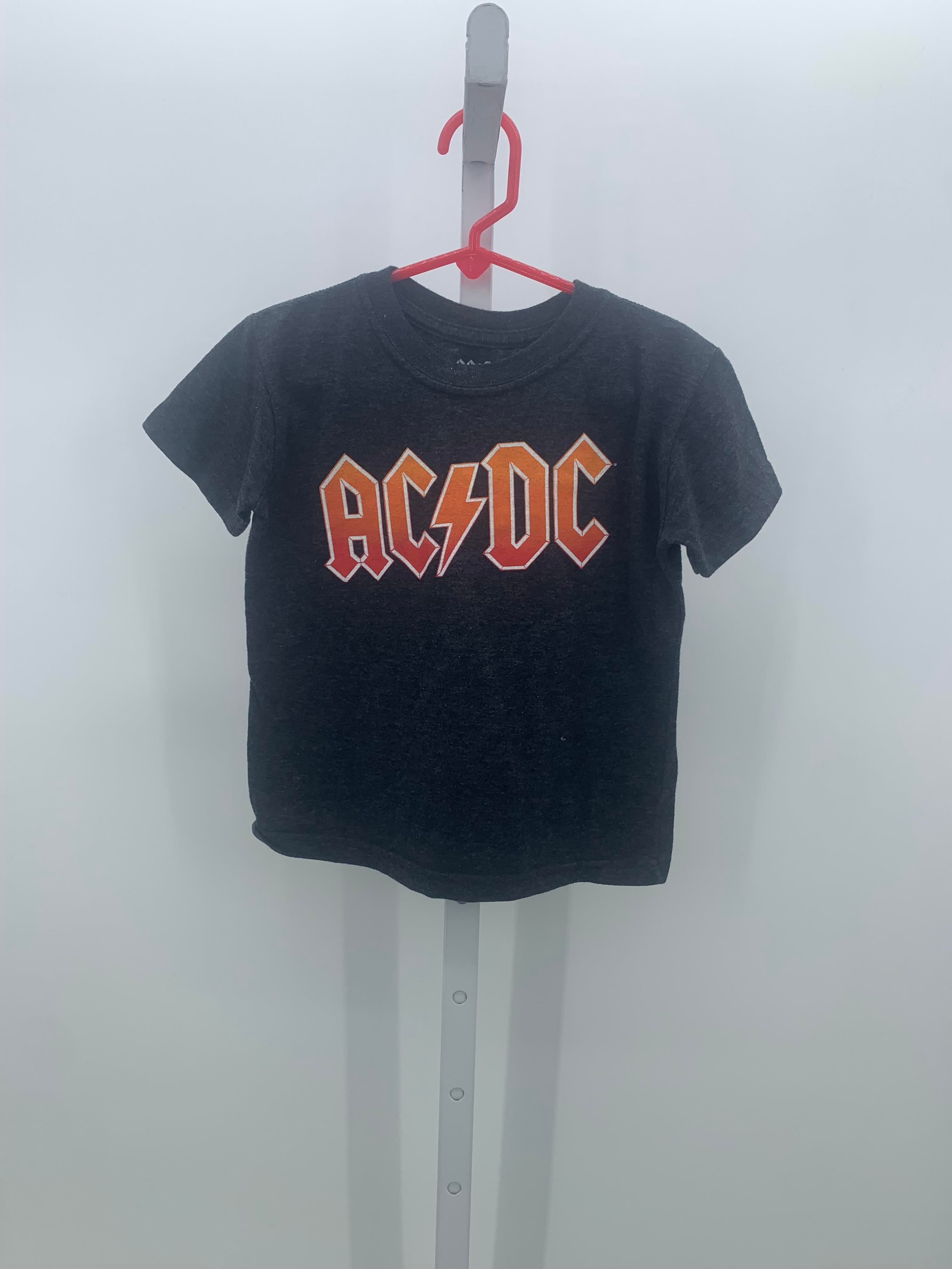 GRAPHIC KNIT TEE.