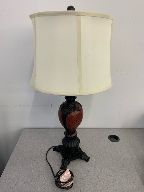 HEAVY BLACK/RED BASE W/ CREAM SHADE LAMP.