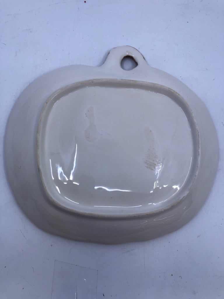 "GIVE THANKS" PUMPKIN SERVING DISH.