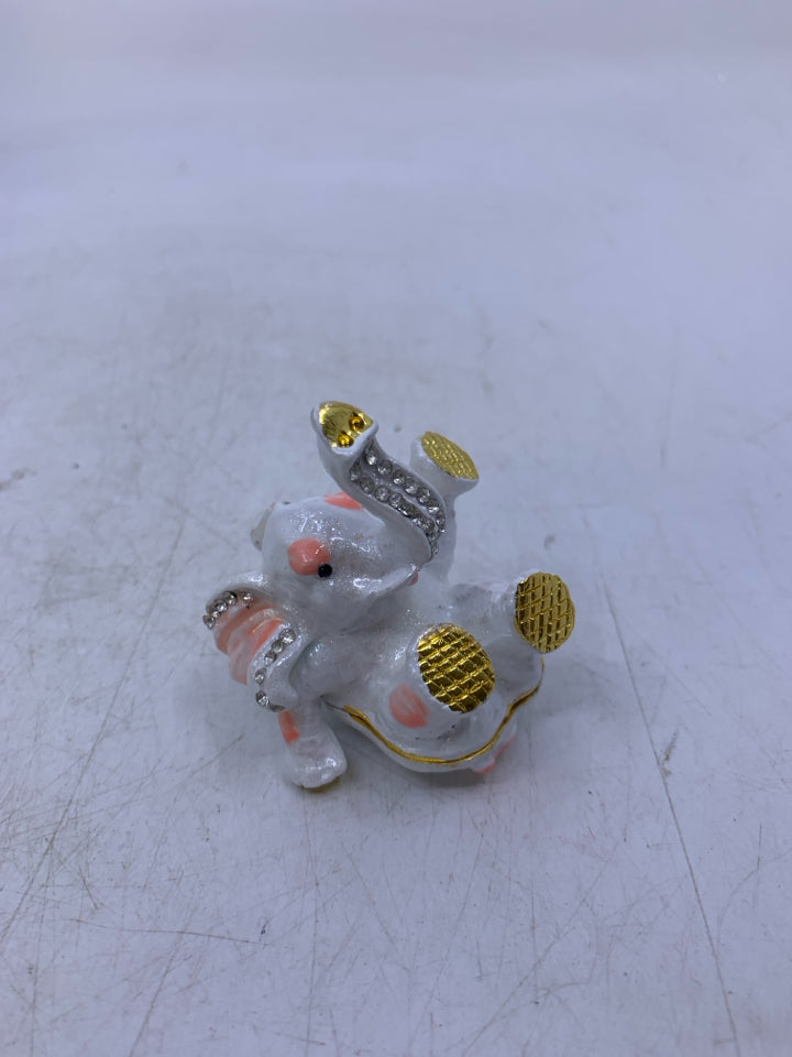 WHITE SITTING ELEPHANT JEWELED.