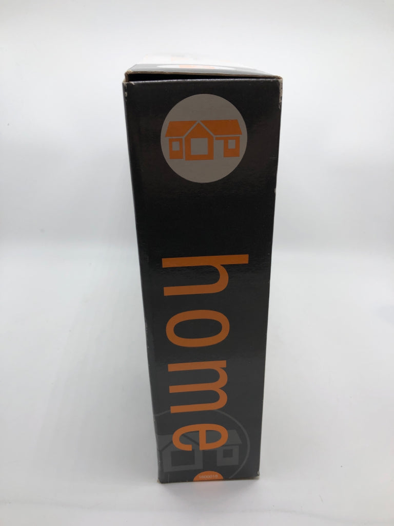 NIB HOME DIGITAL 7" PHOTO FRAME