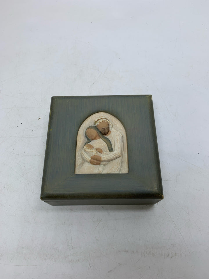 WOODEN MEMORY BOX "HOLY FAMILY" 2006.