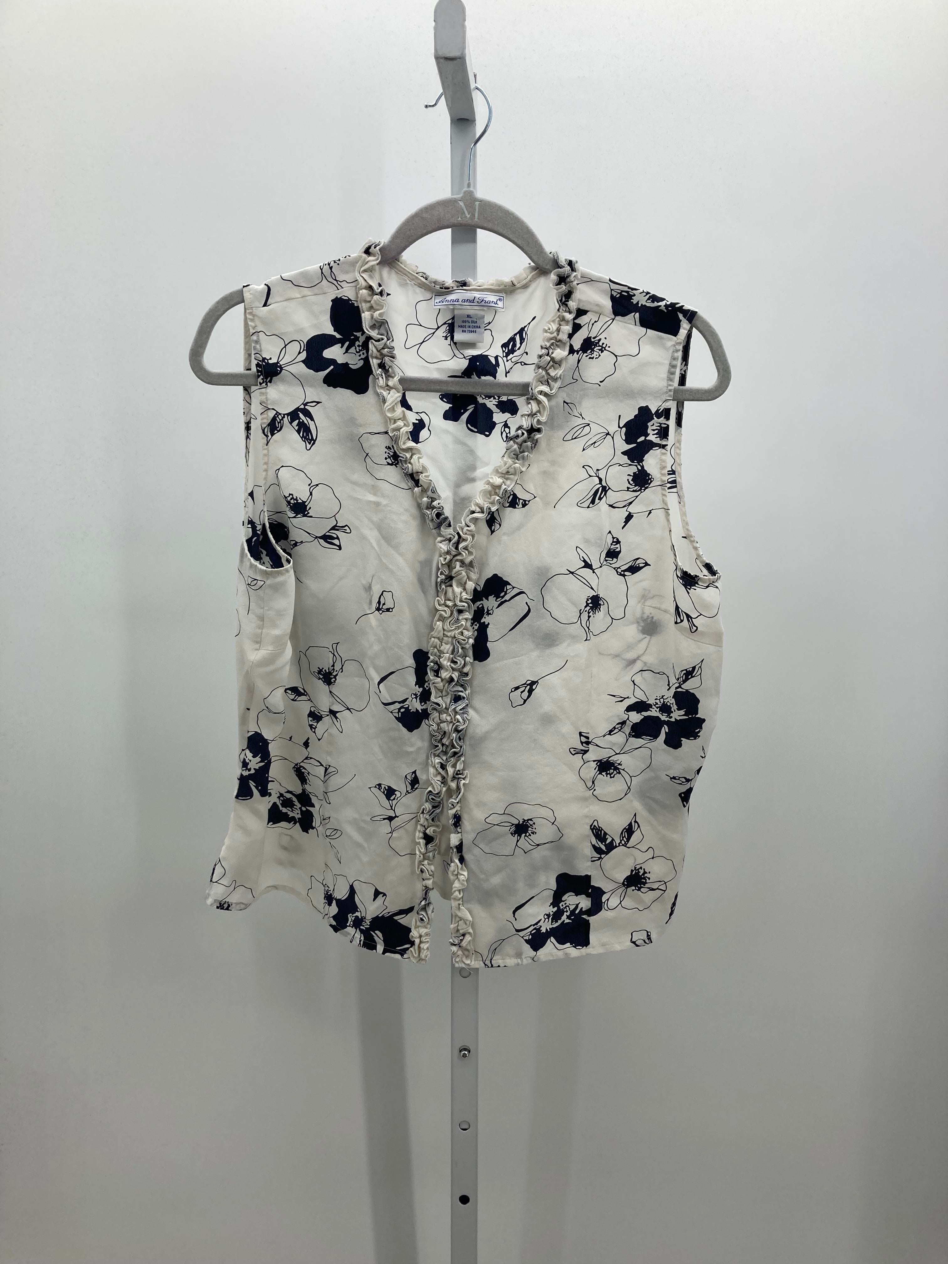 Size Extra Large Misses Sleeveless Shirt